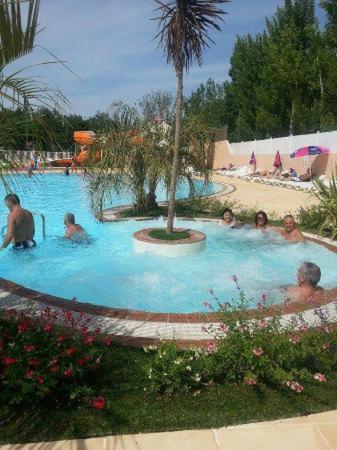 Camping Valras Climatise Hotel Sérignan Kültér fotó